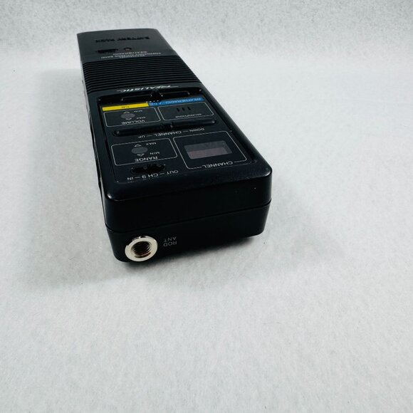 Realistic 40-Channel Emergency CB Weather Radio W/ Car Adapter (Parts Only) - Picture 7 of 10